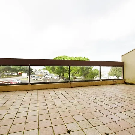 Appartement Meuble Avec Piscine - 4 Pers, - Fr-1-825-56 La Rochelle (Charente-Maritime)