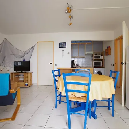 Meuble Avec Piscine - 4 Pers, - Fr-1-825-56 * Λα Ροσέλ