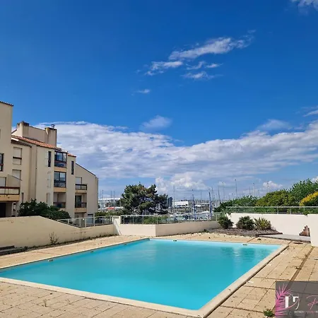 Appartement Meuble Avec Piscine - 4 Pers, - Fr-1-825-56 La Rochelle (Charente-Maritime)